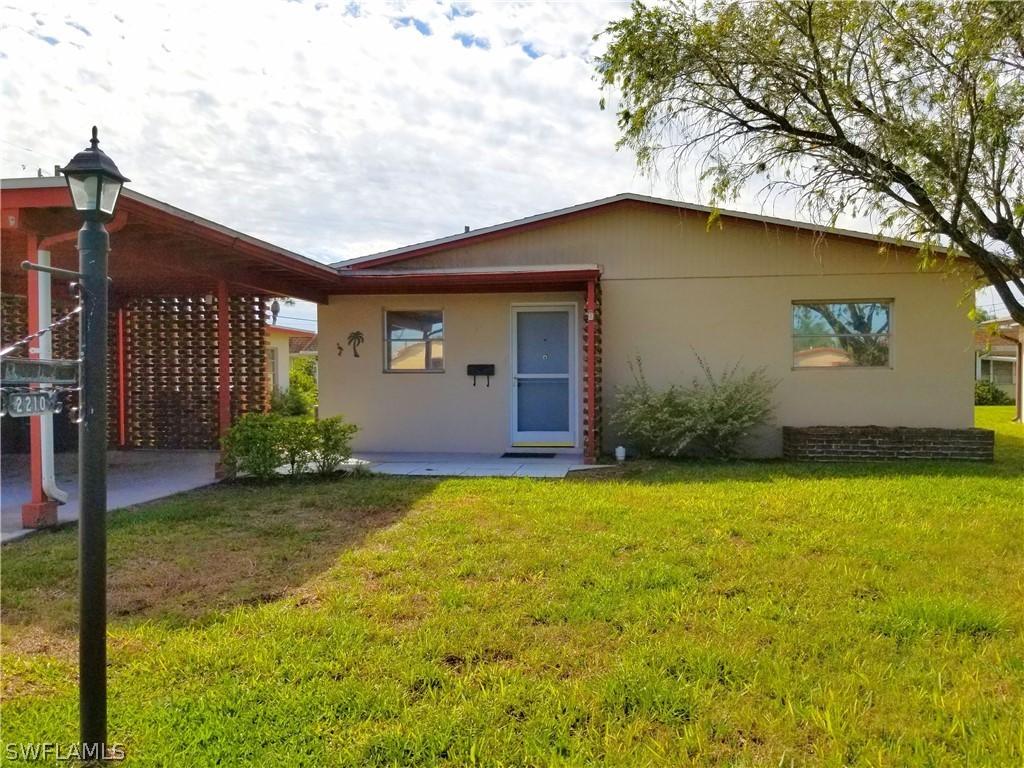 2210 Croton Ct., Lehigh Acres, FL 33936