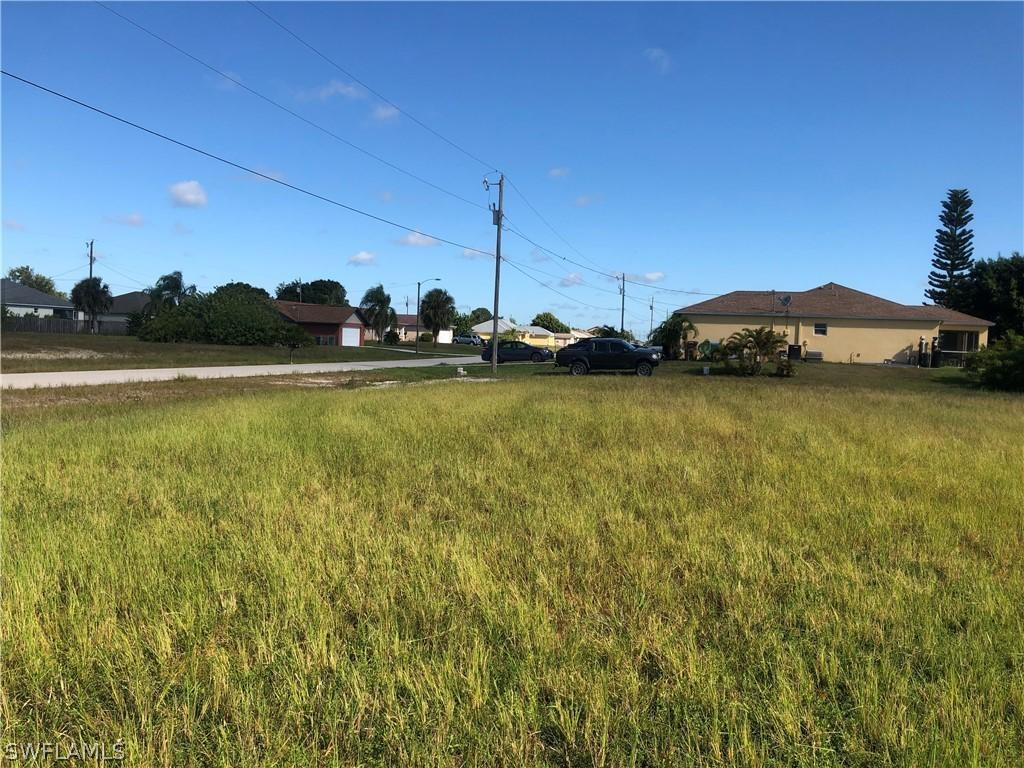 1721 NW 2nd Pl., Cape Coral, FL 33993