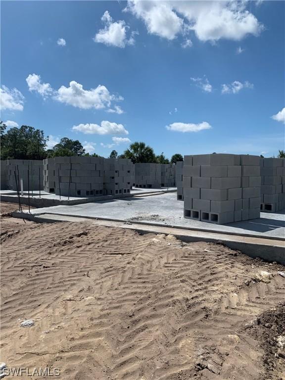 2690 8th Ave., Naples, FL 34120