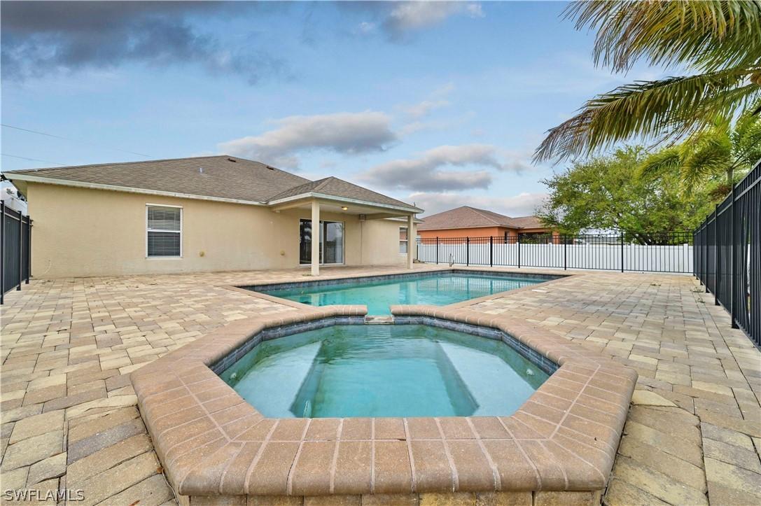 2507 NE 6th Pl., Cape Coral, FL 33909