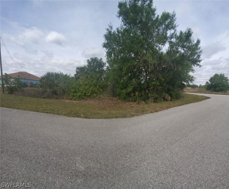 2415 Carlton Ave., Lehigh Acres, FL 33971