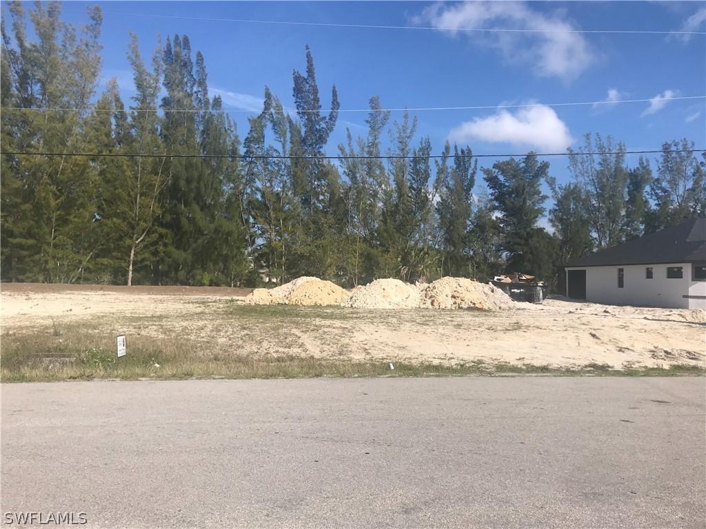 2115 SW 17th Pl., Cape Coral, FL 33991