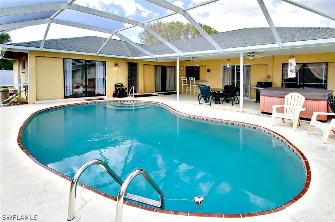242 SW 36th Ter., Cape Coral, FL 33914