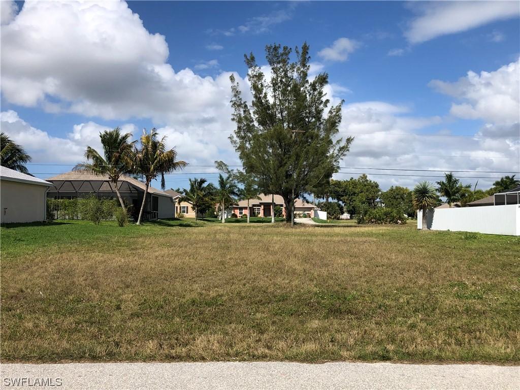 1907 SW 39th Ter., Cape Coral, FL 33914