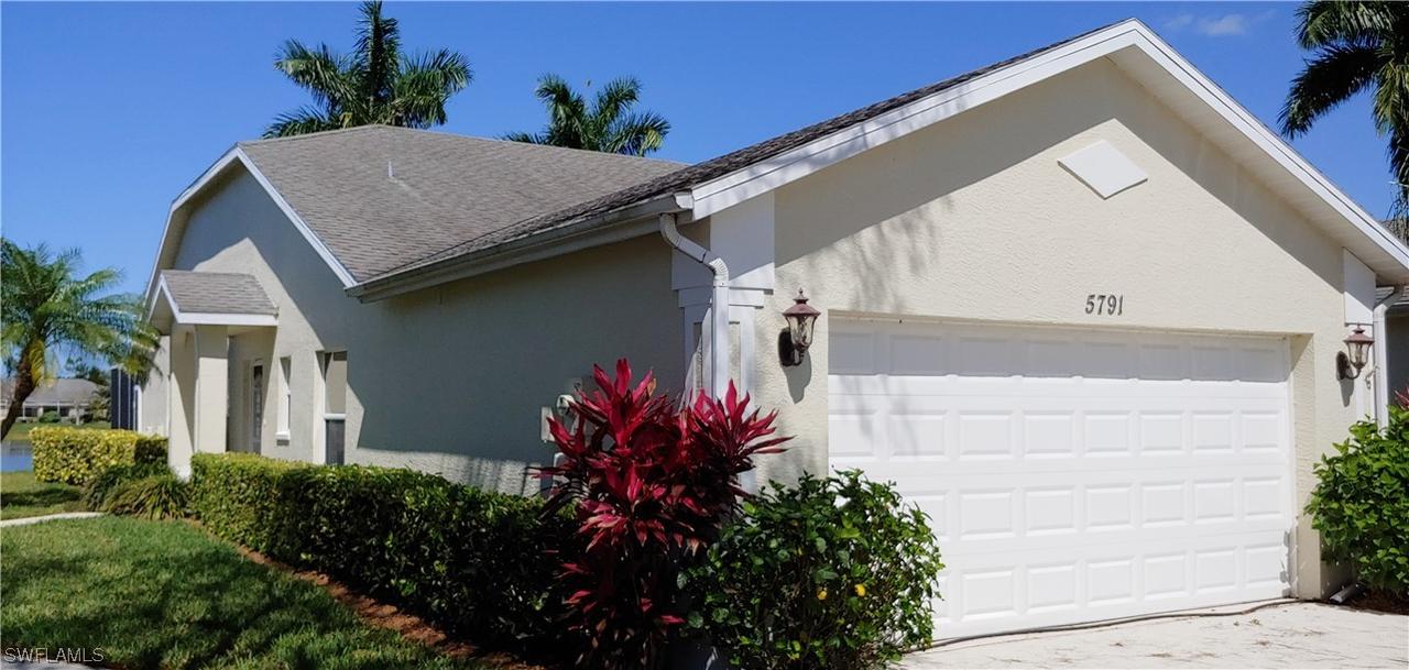 5791 Greenwood Cir. #122, Naples, FL 34112
