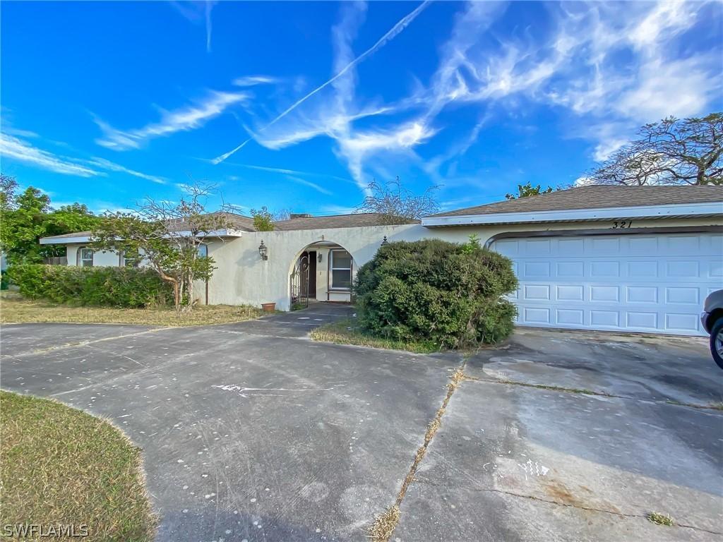 321 Kamal Pkwy., Cape Coral, FL 33904
