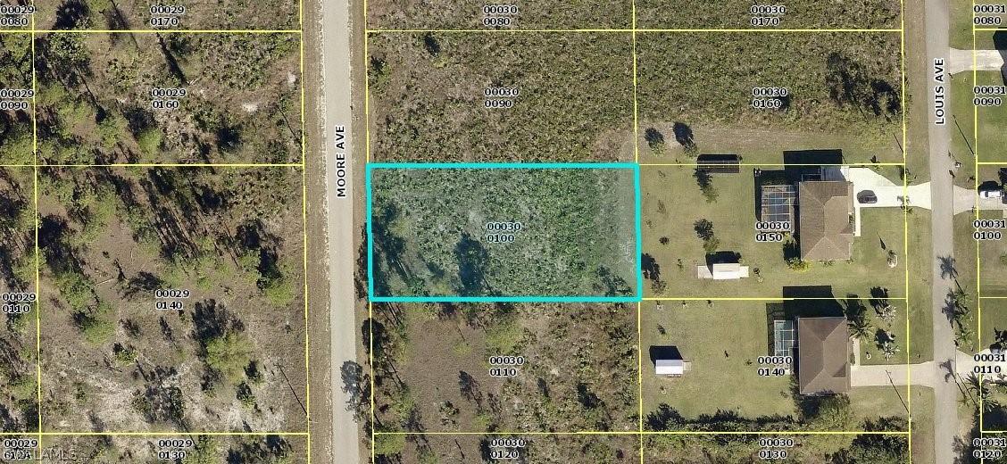 604 Moore Ave., Lehigh Acres, FL 33972
