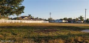 627 SE 19th Ter., Cape Coral, FL 33990