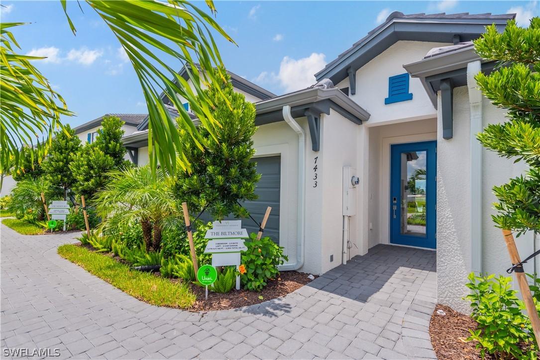 7500 Carnegie Way, Naples, FL 34119