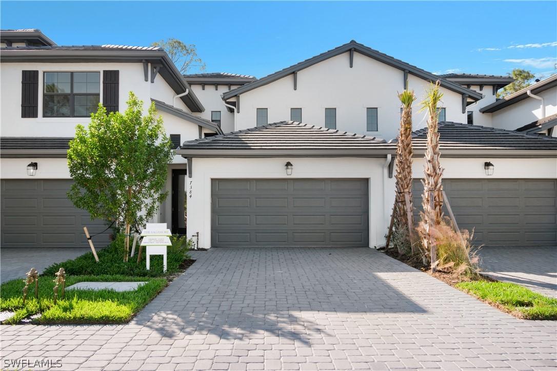 7501 Carnegie Way, Naples, FL 34119