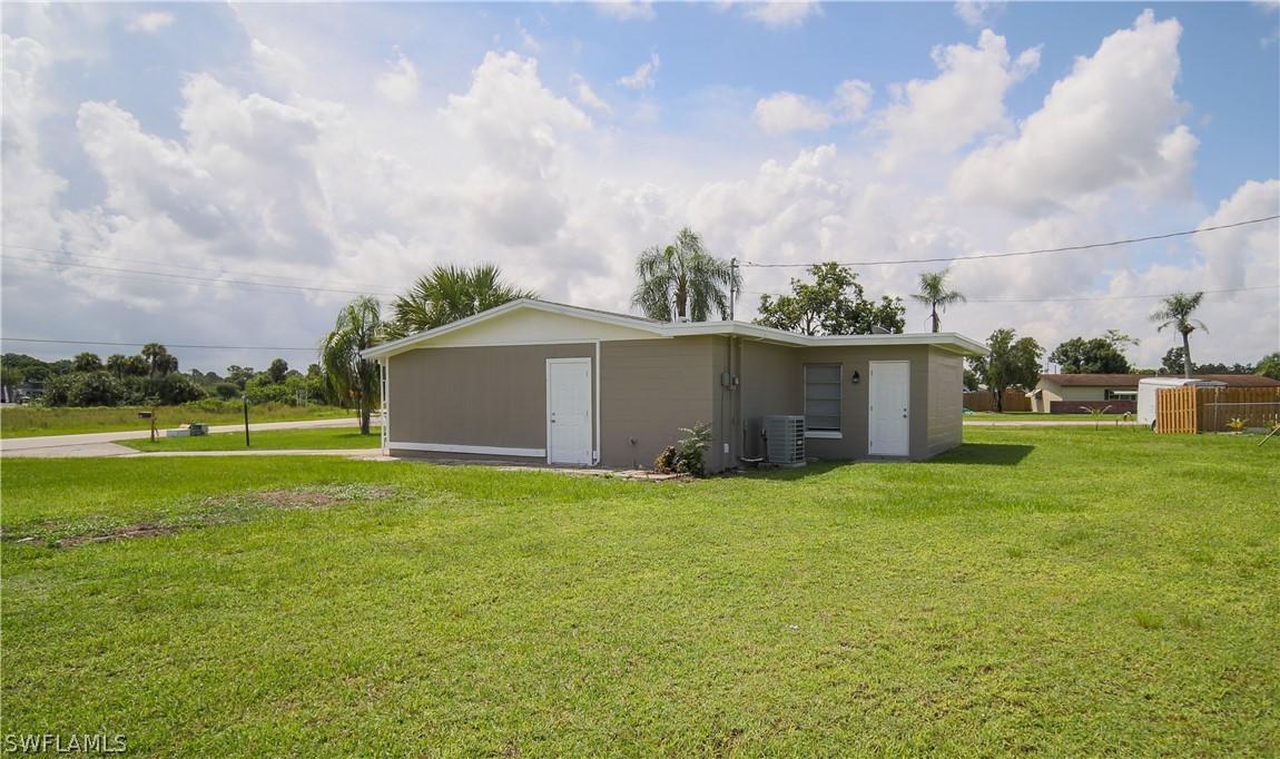 1202 Archdale St., Lehigh Acres, FL 33936