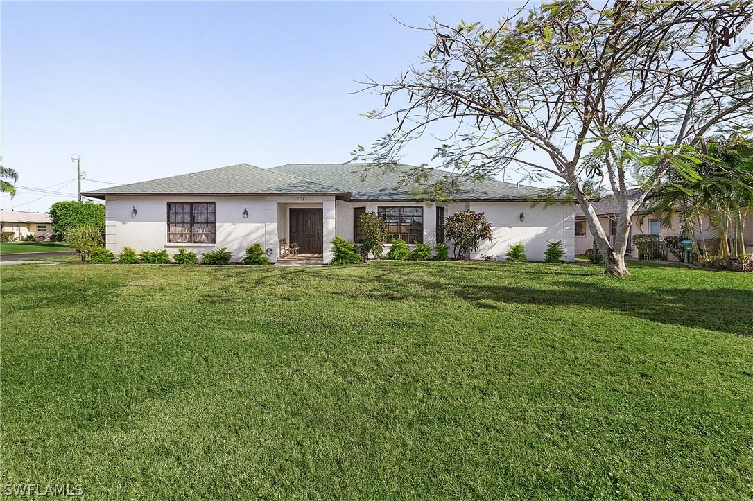 1903 SE 29th Ln., Cape Coral, FL 33904