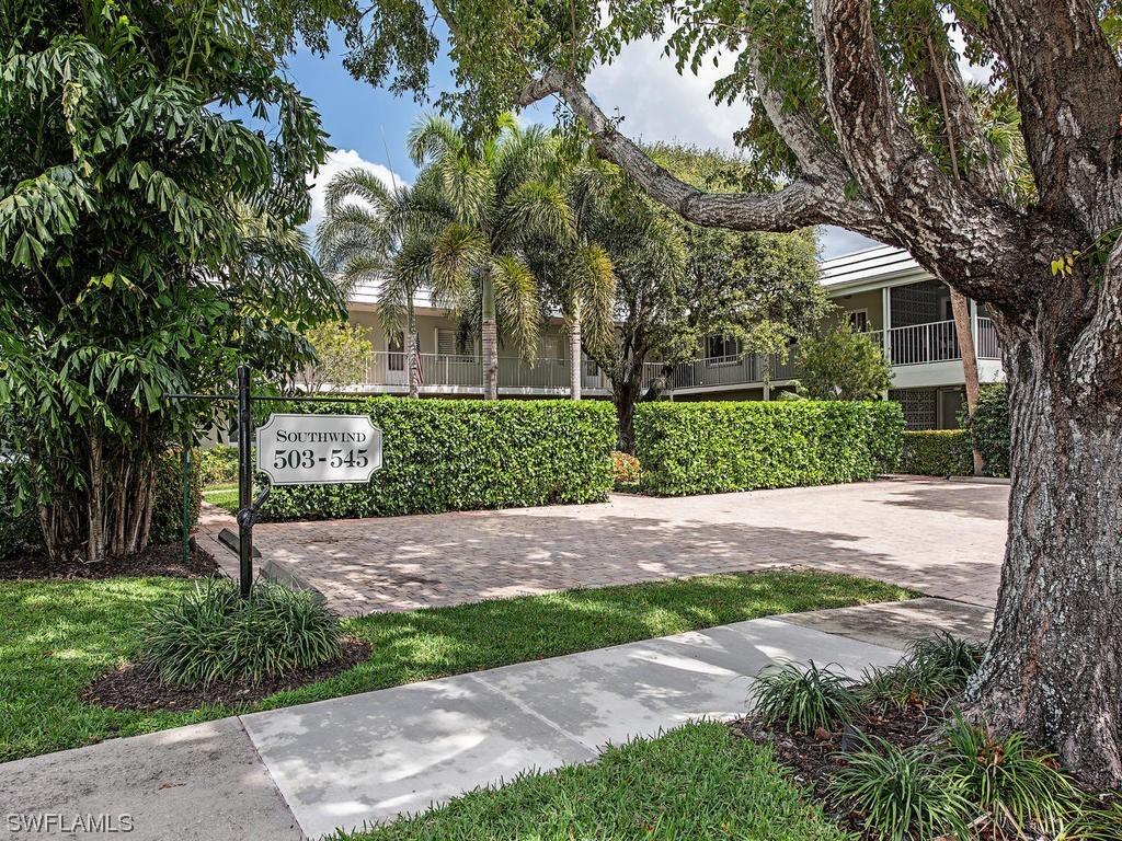 507 Broad Ave., Naples, FL 34102