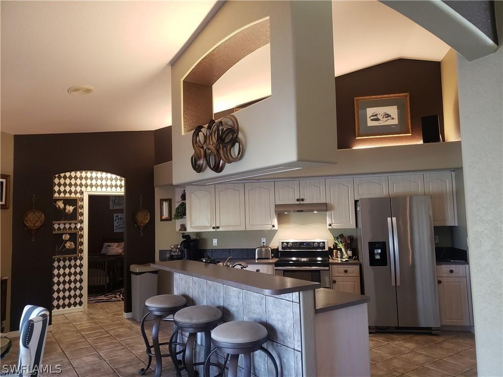2221 SW 18th Ter., Cape Coral, FL 33991