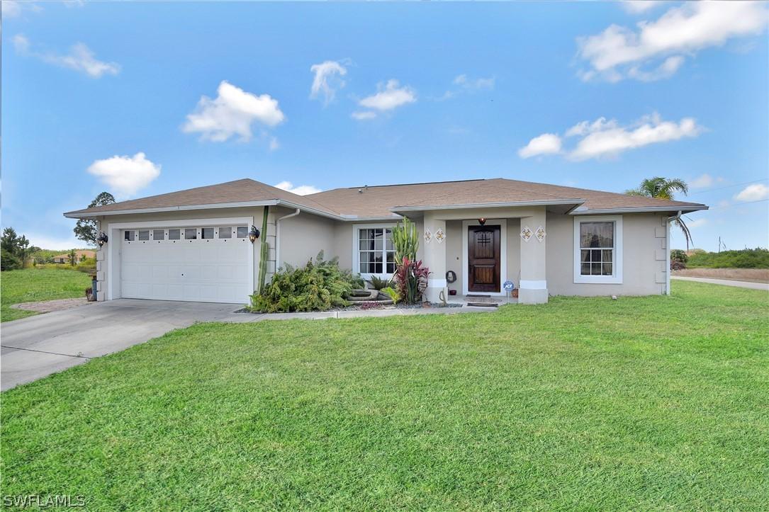 1512 Gordon Ave., Lehigh Acres, FL 33973