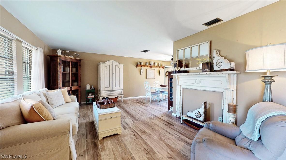 2126 SE 13th Ter., Cape Coral, FL 33990