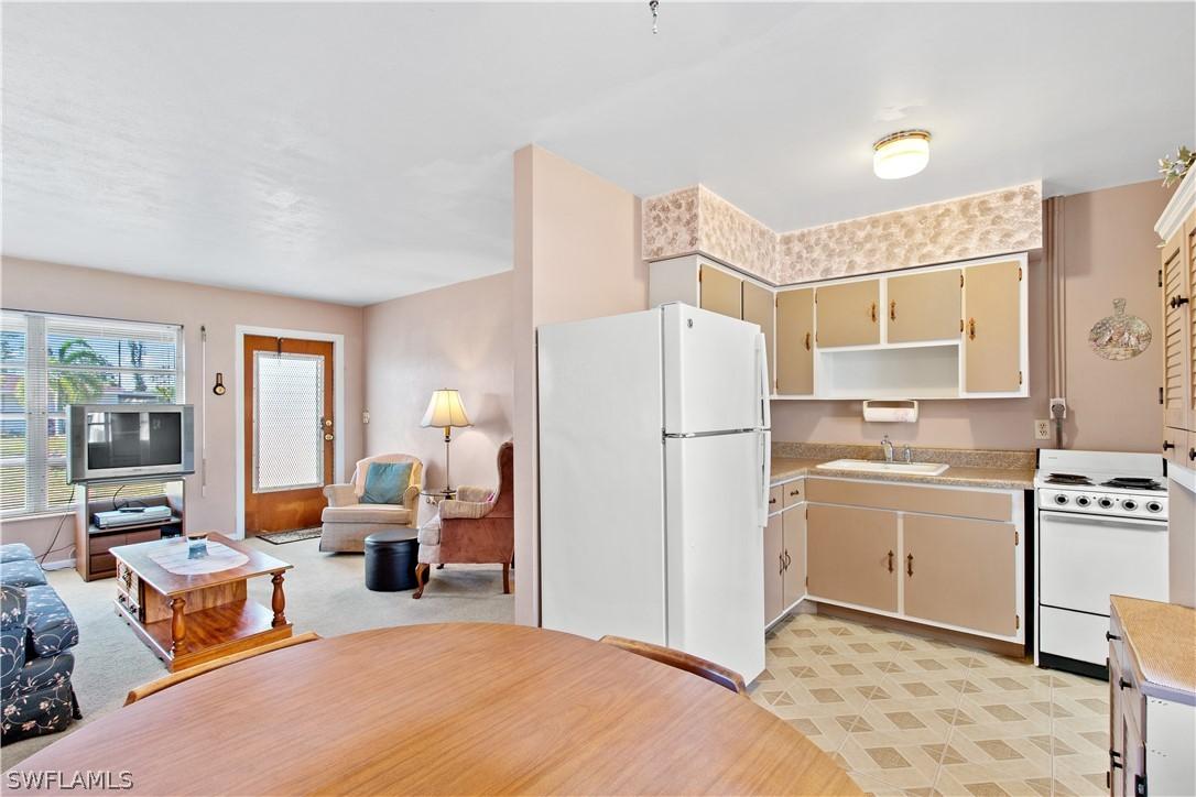 1119 Wesley St., Lehigh Acres, FL 33936