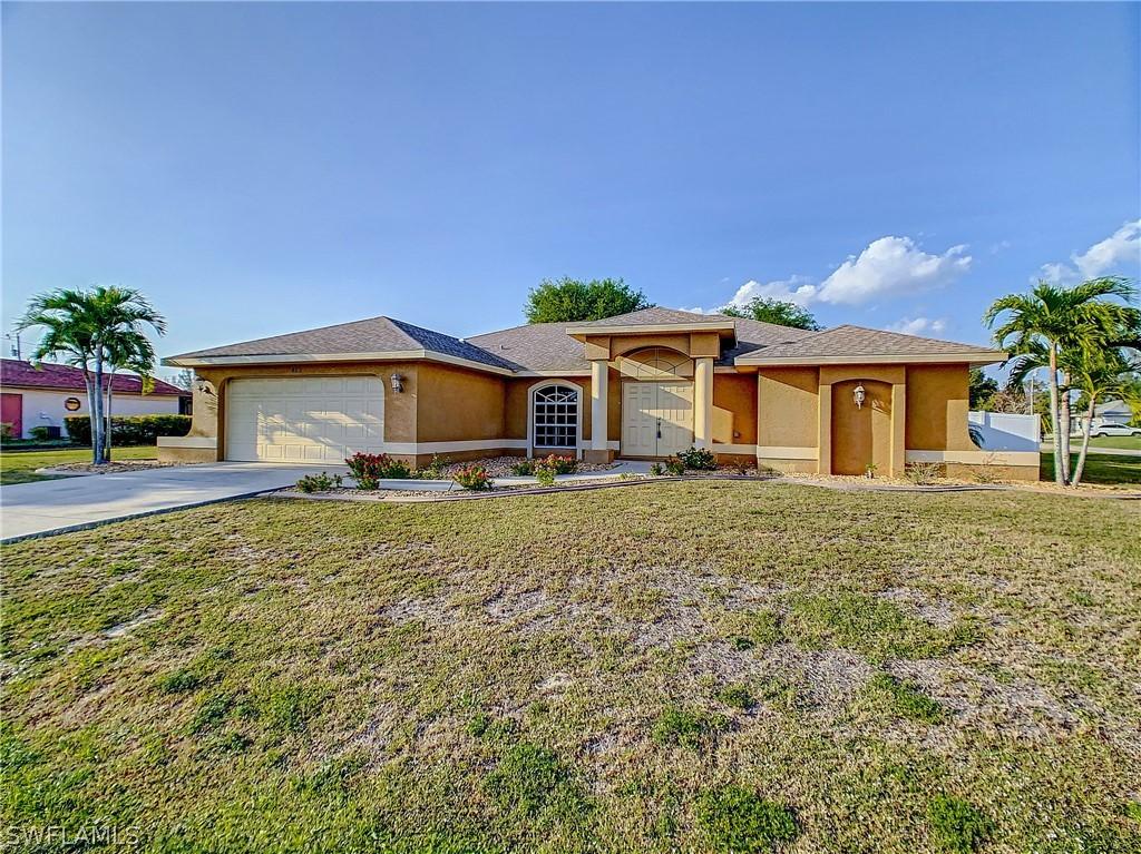 423 SE 14th Ter., Cape Coral, FL 33990