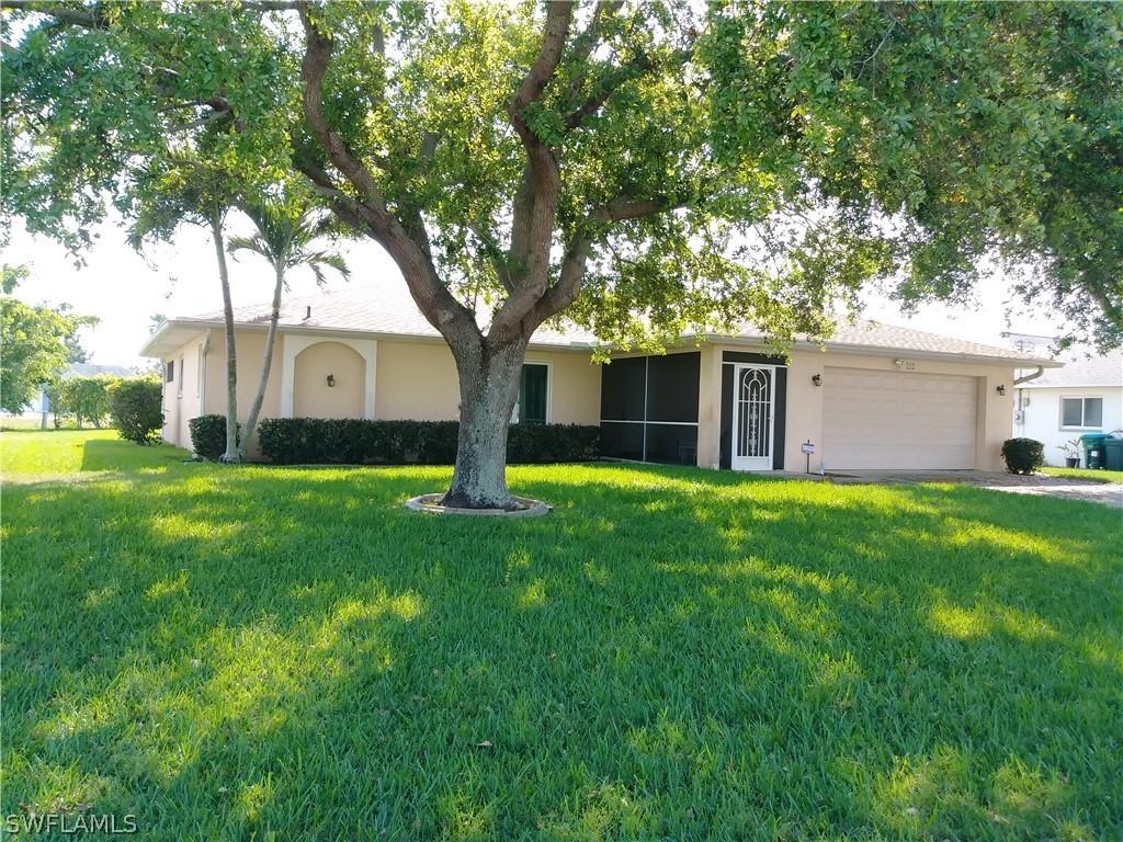 212 SW 10th Ter., Cape Coral, FL 33991