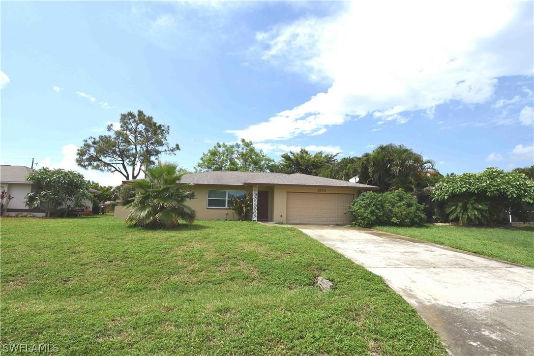 1323 SE 33rd St., Cape Coral, FL 33904