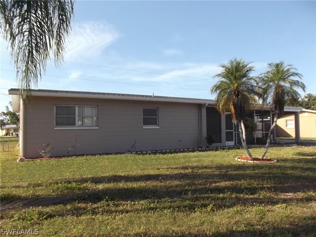 204 Coolidge Ave., Lehigh Acres, FL 33936