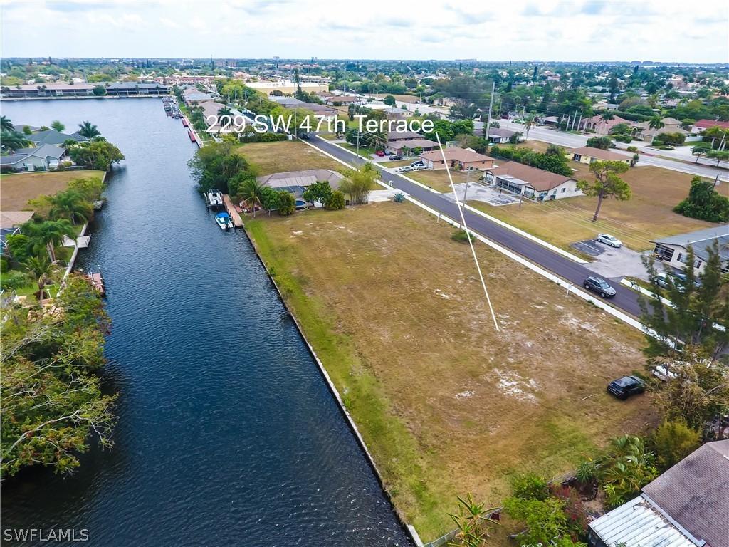 229 SW 47th Ter., Cape Coral, FL 33914