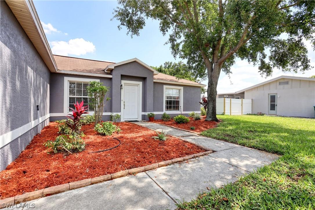 3919 SE 12th Ave., Cape Coral, FL 33904