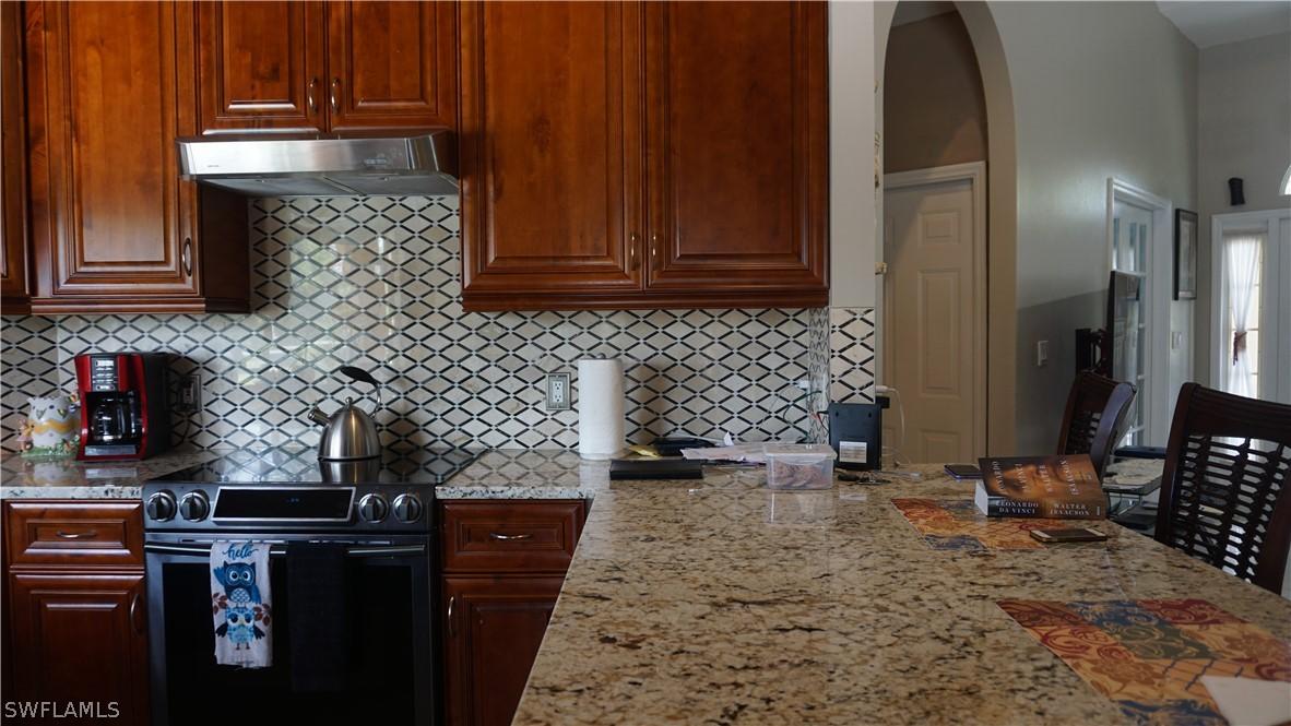 717 Columbus Ave., Lehigh Acres, FL 33972