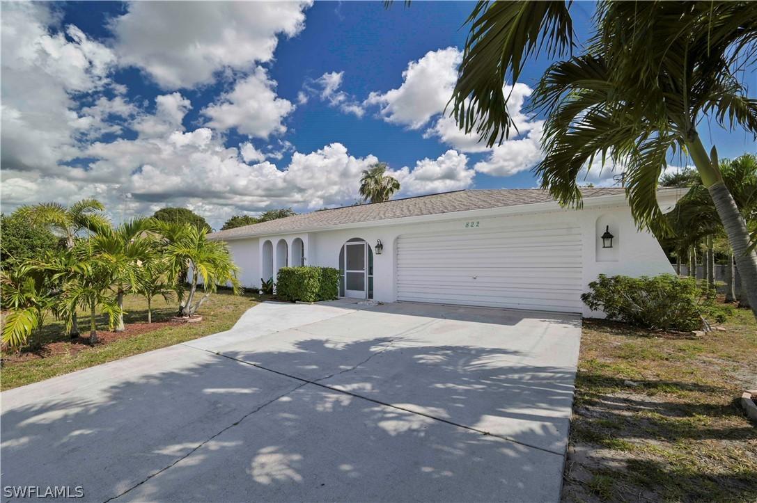 822 SW 54th Ln., Cape Coral, FL 33914
