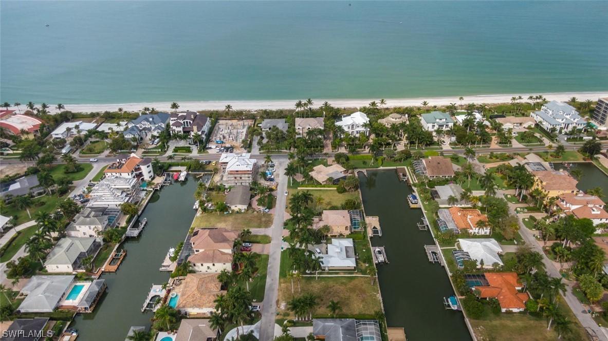 141 Channel Dr., Naples, FL 34108