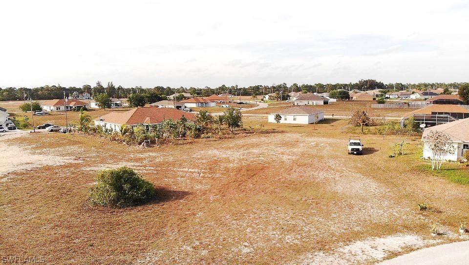 627 NW 29th Ter., Cape Coral, FL 33993