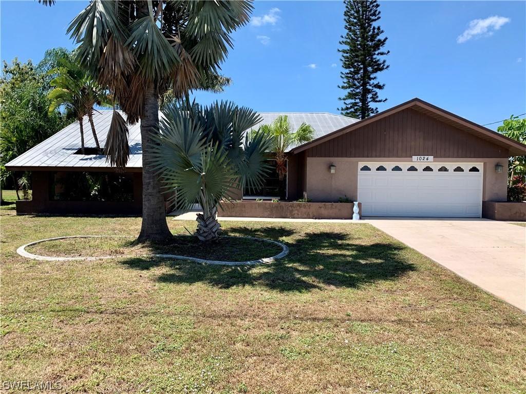 1024 SE 18th Pl., Cape Coral, FL 33990