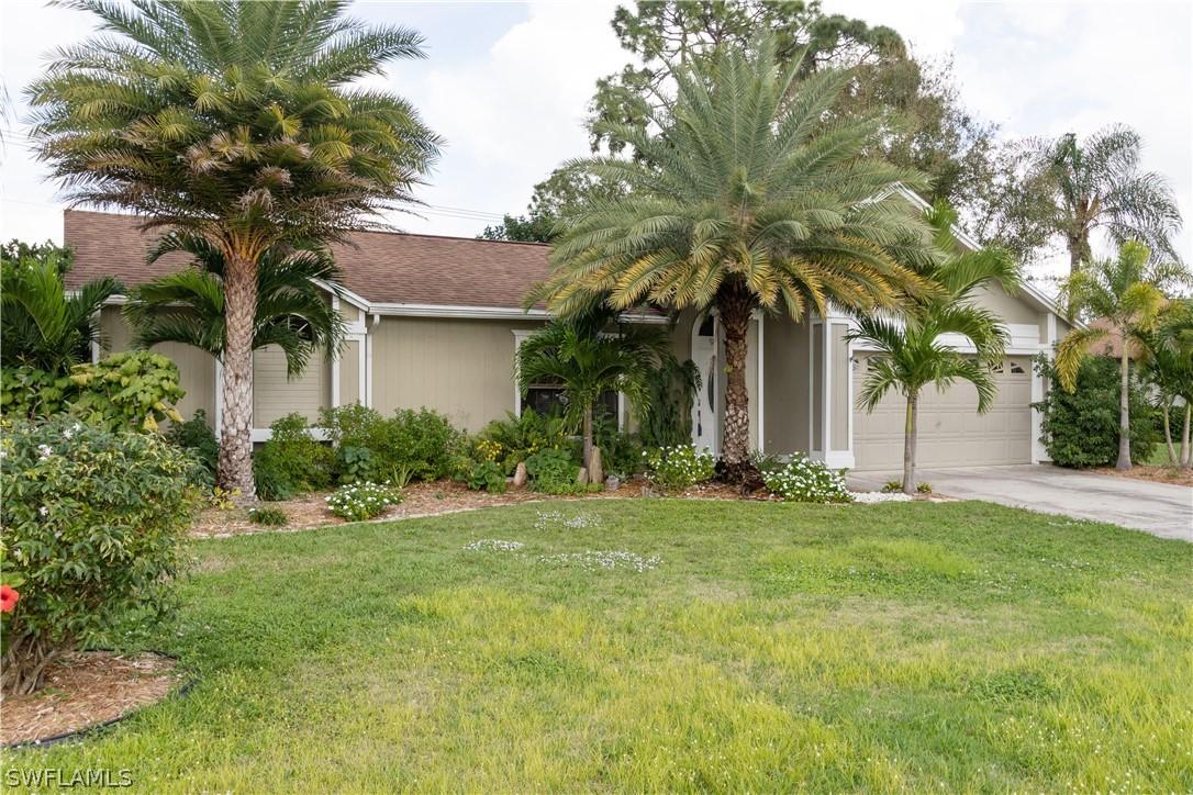 9766 Country Oaks Dr., Fort Myers, FL 33967