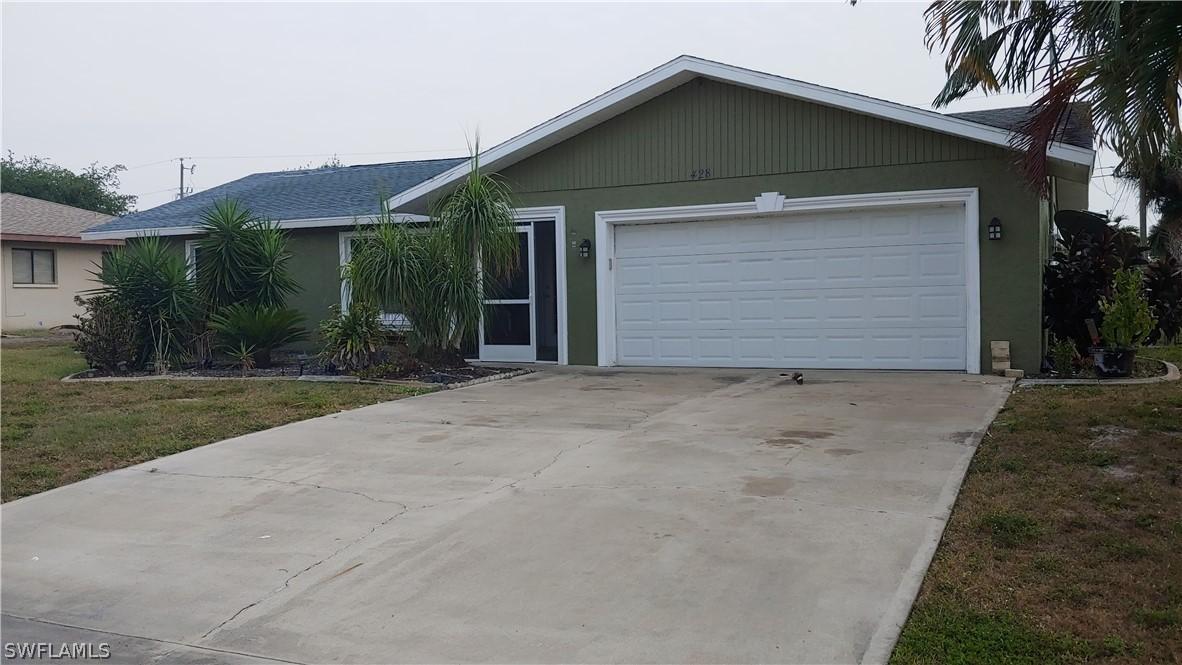 428 SW 37th Ln., Cape Coral, FL 33914