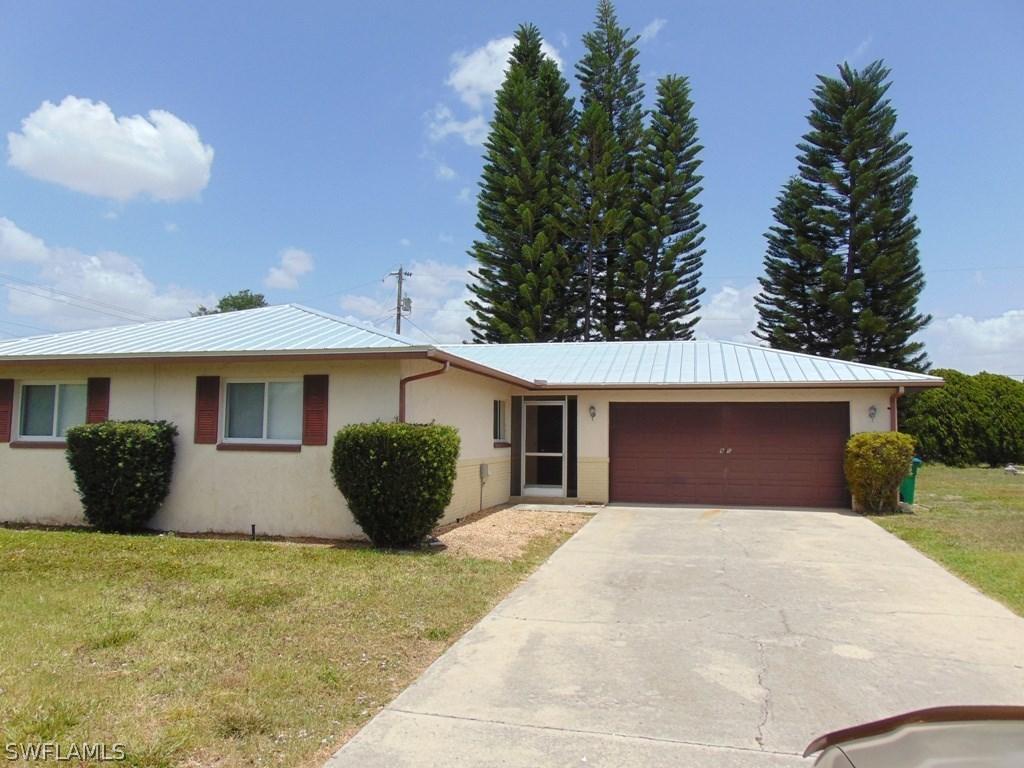905 SE 21st Ter., Cape Coral, FL 33990