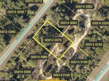 317 Selkirk Ave., Lehigh Acres, FL 33974