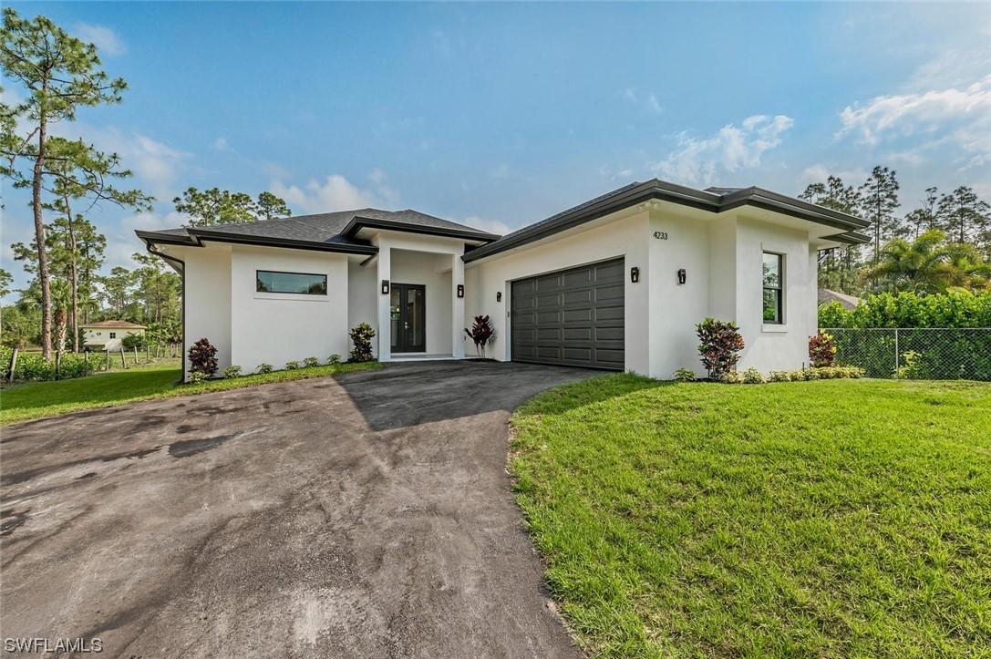4233 4th Ave., Naples, FL 34120