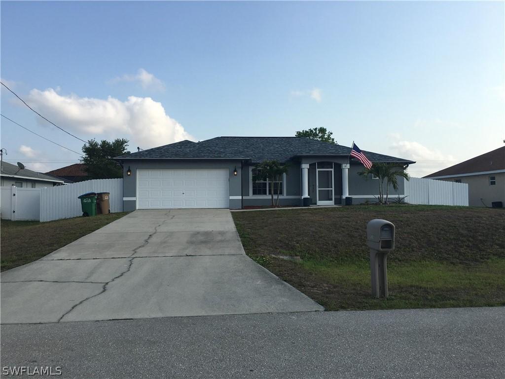 924 NW 16th Ter., Cape Coral, FL 33993