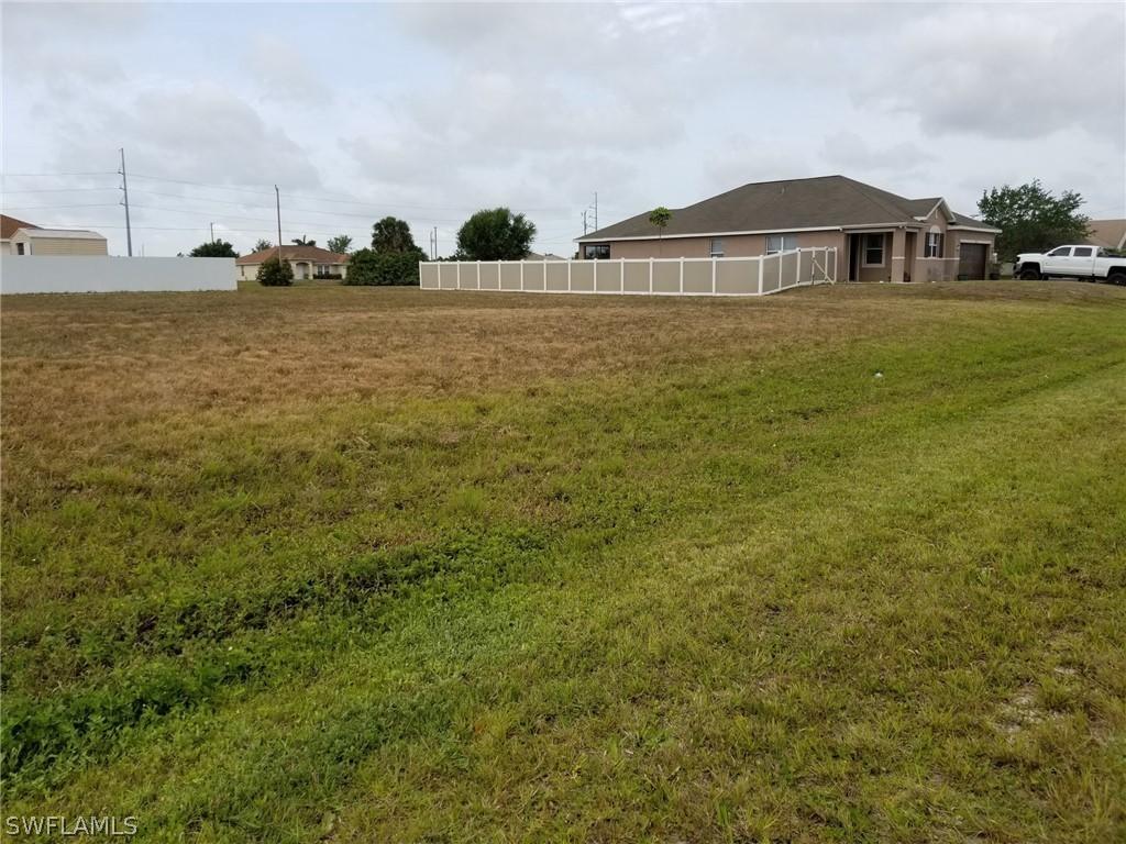 2006 NW 9th St., Cape Coral, FL 33993