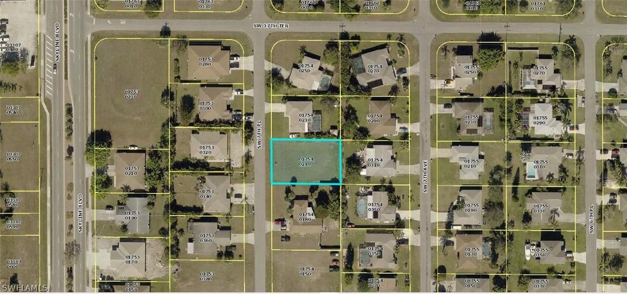 3713 SW 7th Pl., Cape Coral, FL 33914