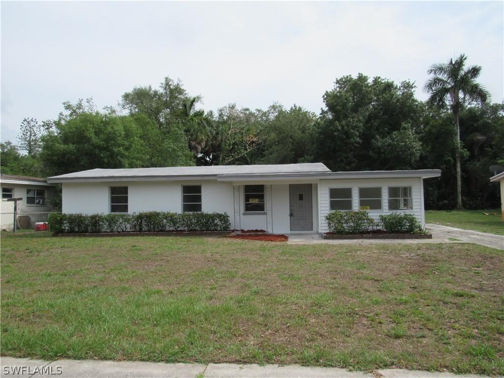2366 Victoria Ave., Fort Myers, FL 33901