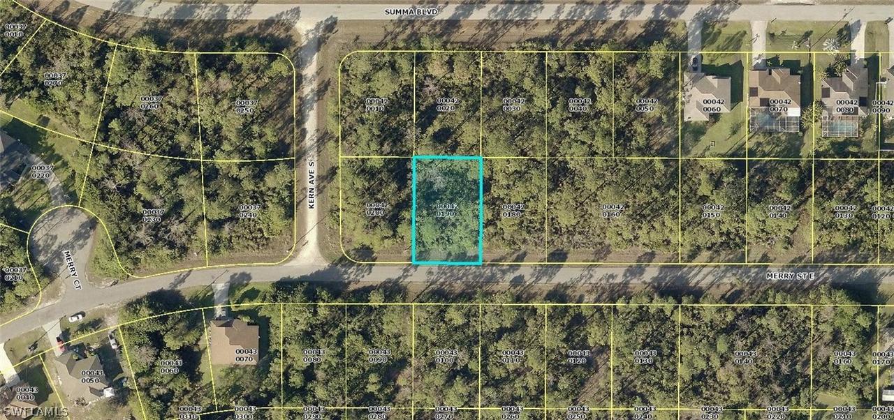 1043 Merry St., Lehigh Acres, FL 33974