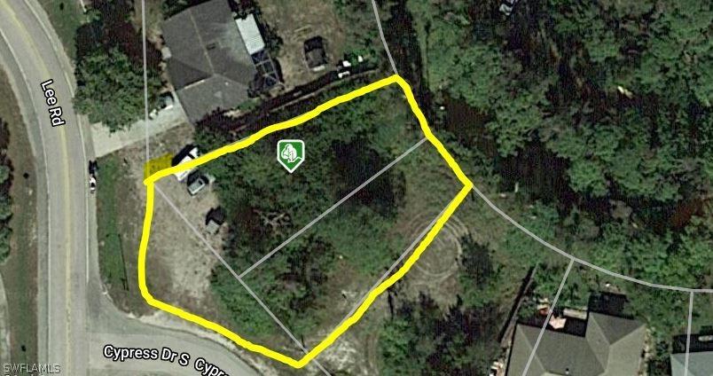 8245 Cypress Dr., Fort Myers, FL 33967