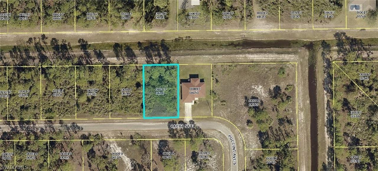 1119 Capri St., Lehigh Acres, FL 33974