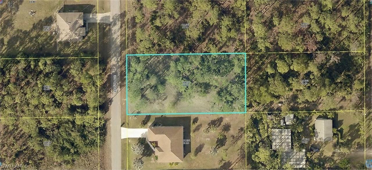 1006 Edison Ave., Lehigh Acres, FL 33972