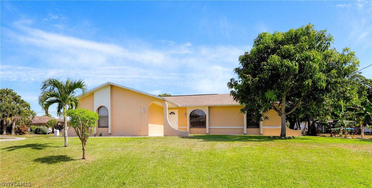 2326 NE 5th Ter., Cape Coral, FL 33909