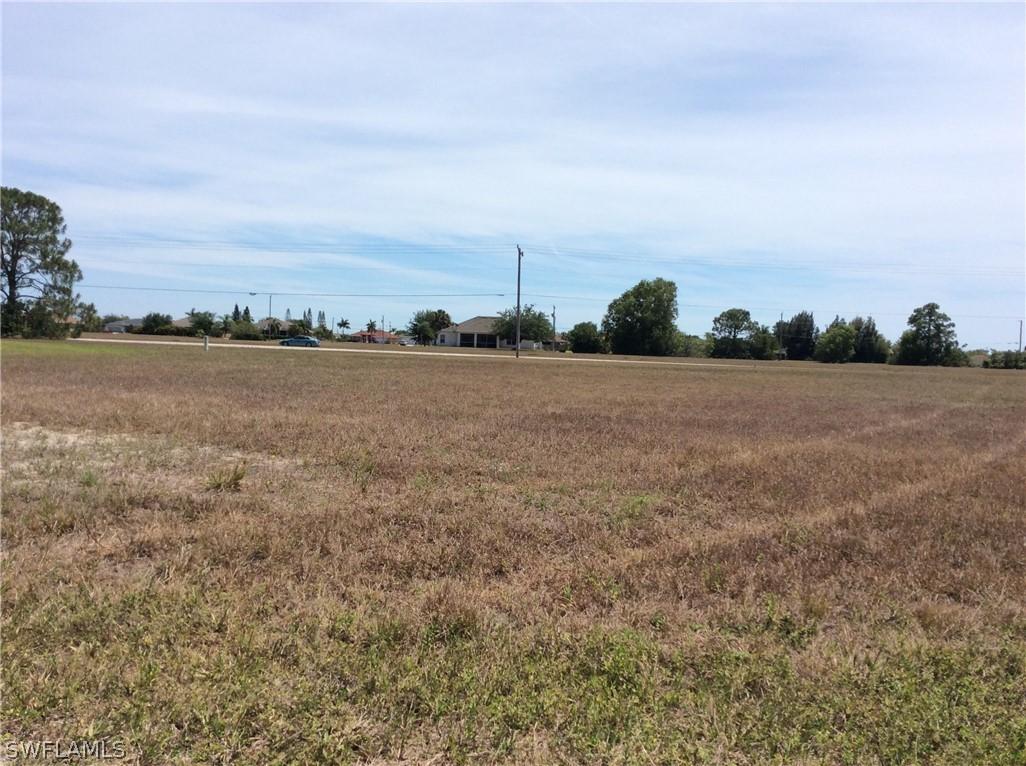 622 NW 16th Ter., Cape Coral, FL 33993