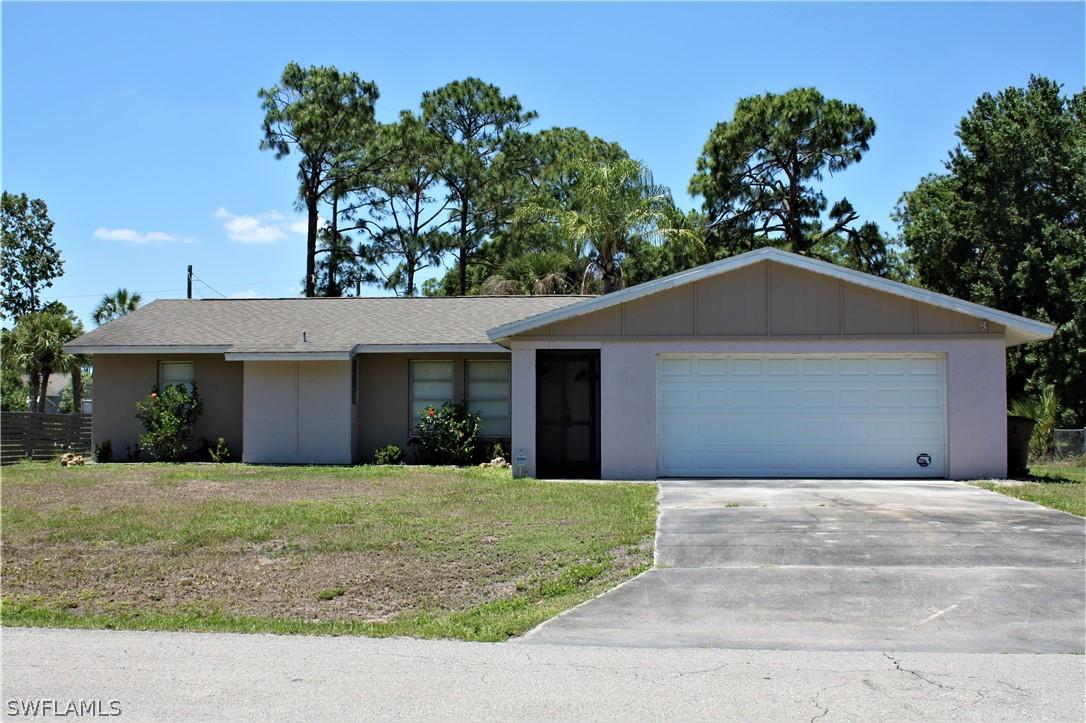 111 Mcarthur Ave., Lehigh Acres, FL 33936