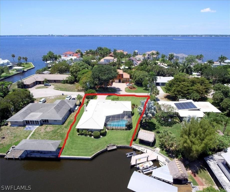 6807 Azalea Ln., Fort Myers, FL 33919