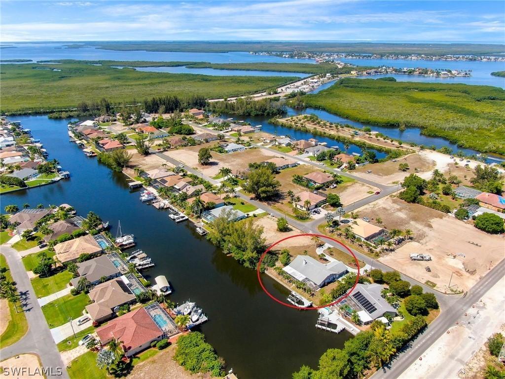 407 SW 38th Pl., Cape Coral, FL 33991